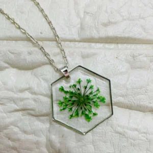 Hexagon Green Lace Flower Resin Pendant – Transparent Botanical Necklace for Women